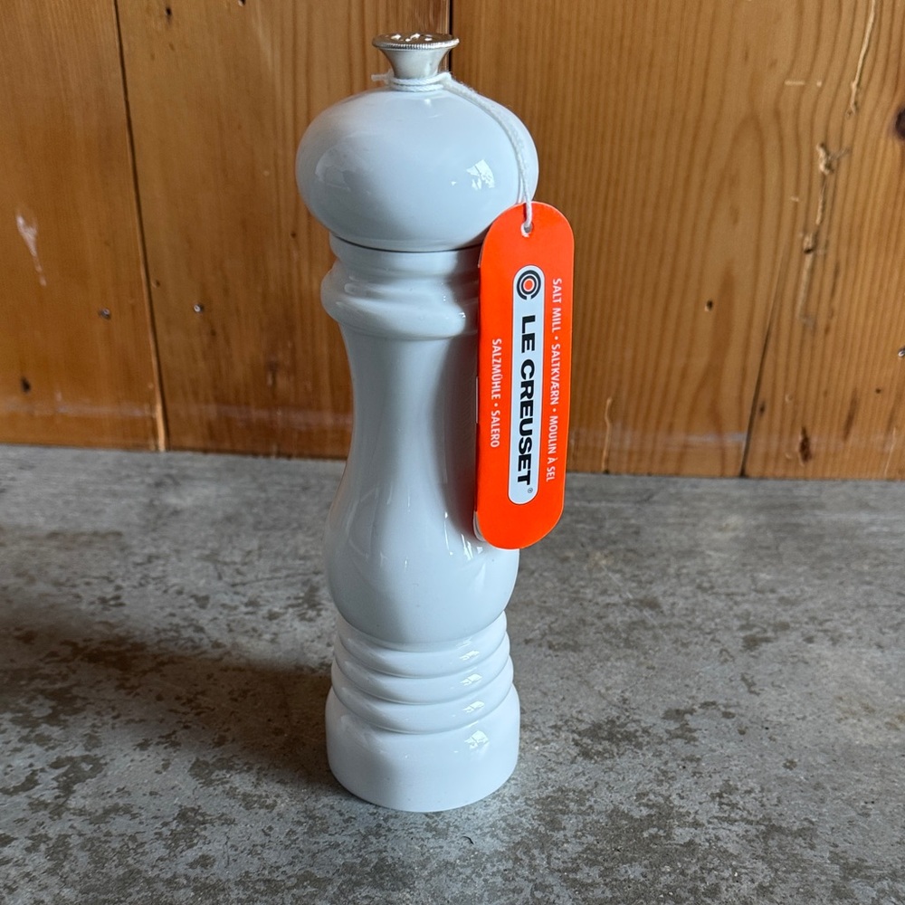 Le Creuset Classic White Salt Mill